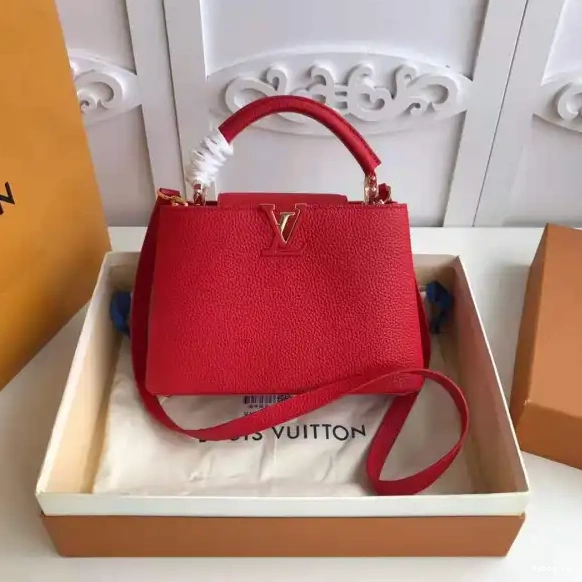 LOUIS BB VUITTON CAPUCINES 0426